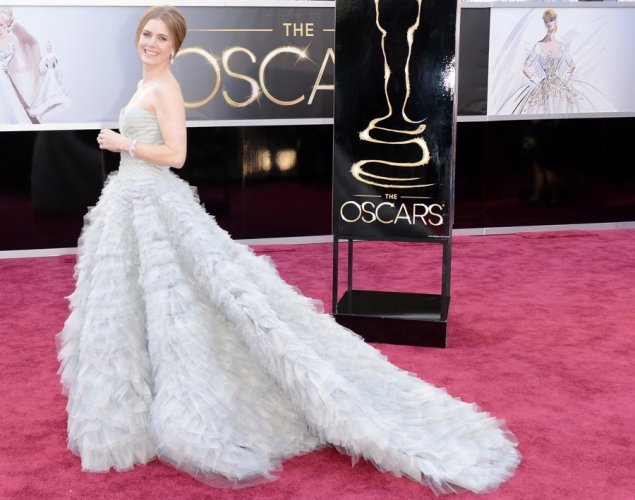 amy-adams-oscar-de-la-renta oscars 2013 red carpet photo