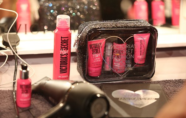 vs-victorias-secret-fashion-show-beleza-produtos-usados-beauty-make-makeup-products-cabelo-hair