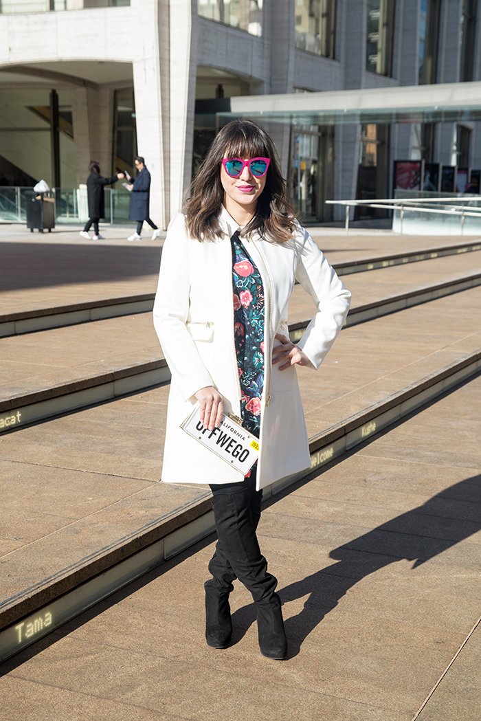 nyfw-new-york-look-mandy-blog-starving-lincoln-center-outfi-fall-2015-winter-lespecs-kate-spade-trench-coat-h&m-pink-sunglasses-flamingo