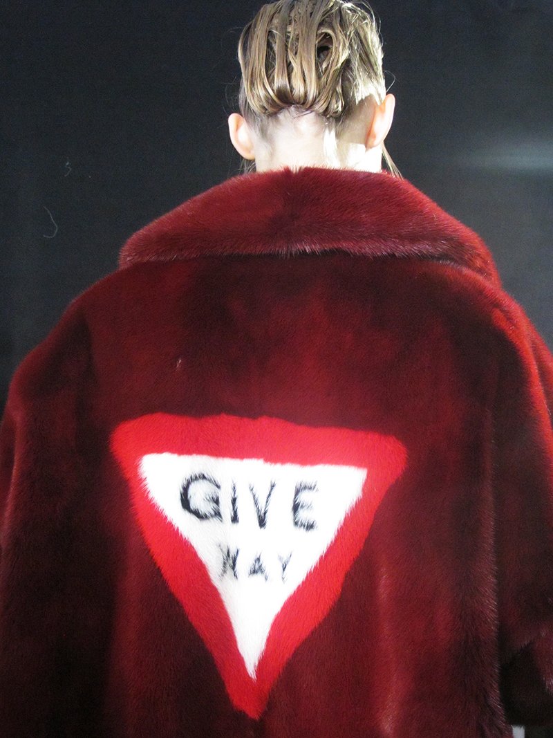 anya-hindmarch-backstage-lfw-london-fashion-week-show-fall-winter-2015-2016-semana-de-moda