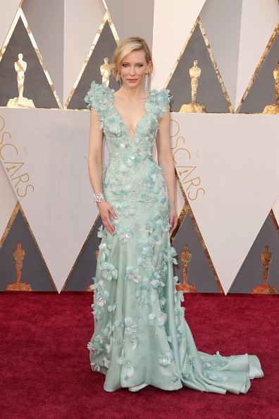 HOLLYWOOD, CA - FEBRUARY 28: Actress Cate Blanchett attends the 88th Annual Academy Awards at Hollywood & Highland Center on February 28, 2016 in Hollywood, California. (Photo by Todd Williamson/Getty Images)