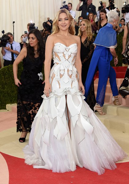 NEW YORK, NY - MAY 02:  Kate Hudson attends the "Manus x Machina: Fashion In An Age Of Technology" Costume Institute Gala at Metropolitan Museum of Art on May 2, 2016 in New York City.  (Photo by Jamie McCarthy/FilmMagic)