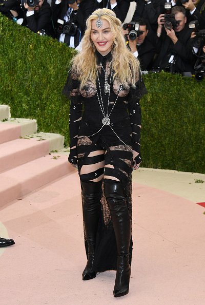 attends the "Manus x Machina: Fashion In An Age Of Technology" Costume Institute Gala at Metropolitan Museum of Art on May 2, 2016 in New York City.